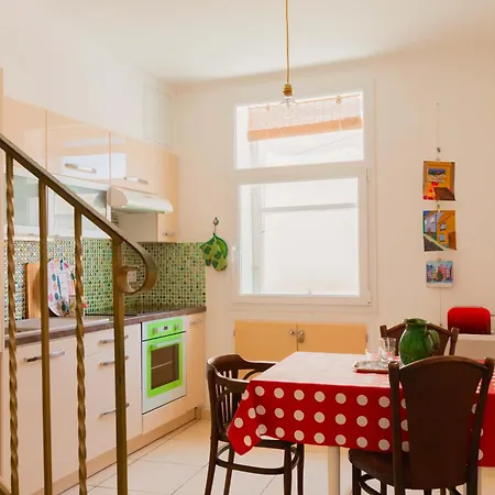 Regina's - Town House Close To Tatil Evi