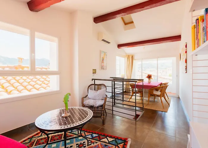 Σπίτι διακοπών Regina's - Town House Close To *