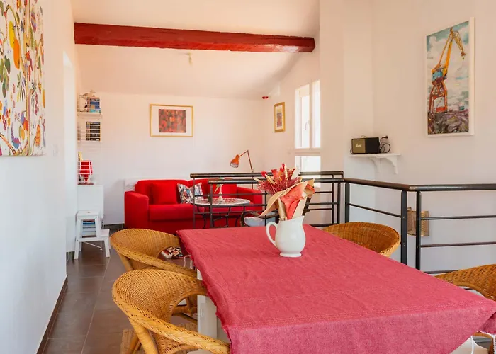 Σπίτι διακοπών Regina's - Town House Close To